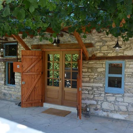 Riverside Cottage Kato Platres Екстериор снимка