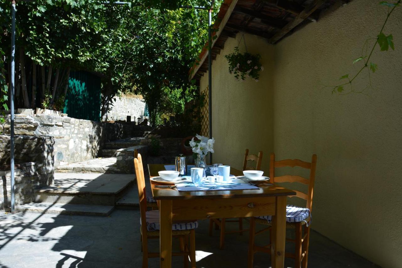 Riverside Cottage Kato Platres Екстериор снимка